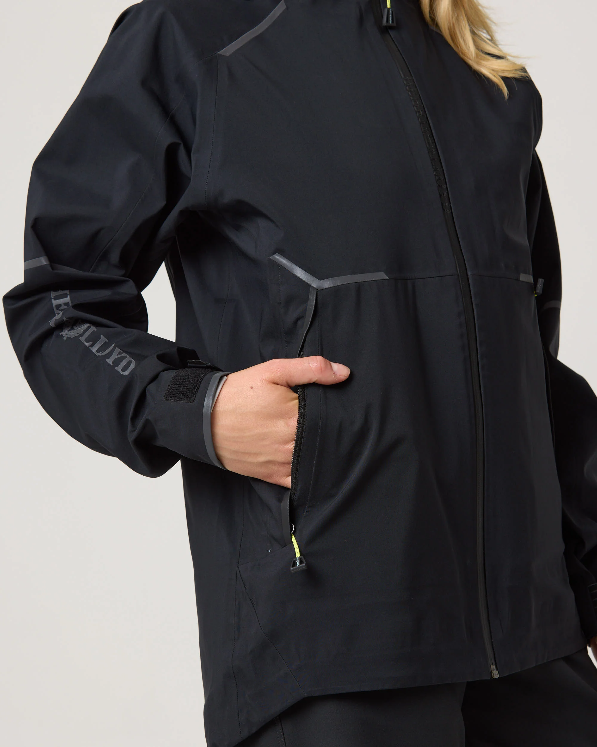 Dynamic Jacket Women's - Black - Image 11