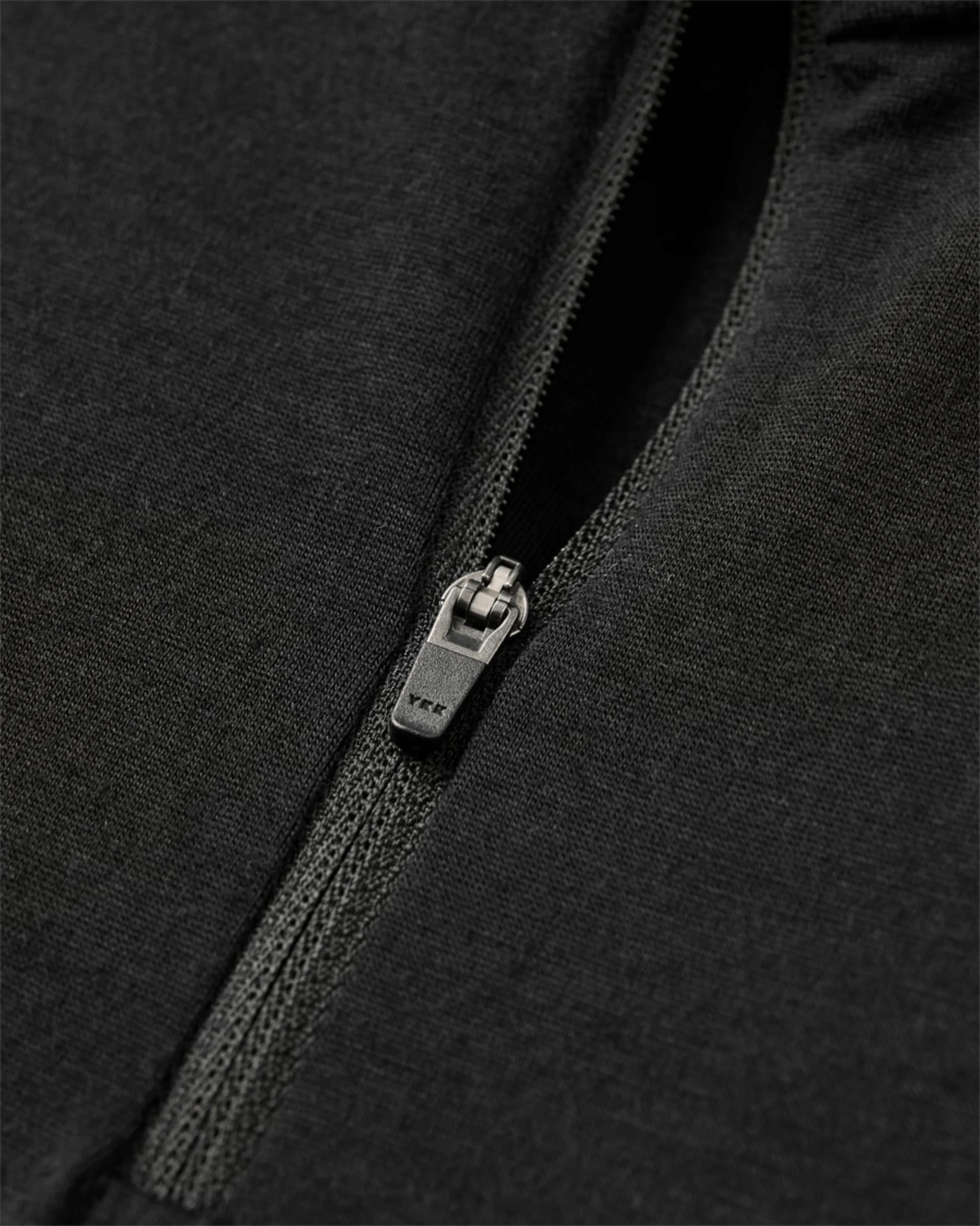 Merino 200 Zip Top - Black - Image 4