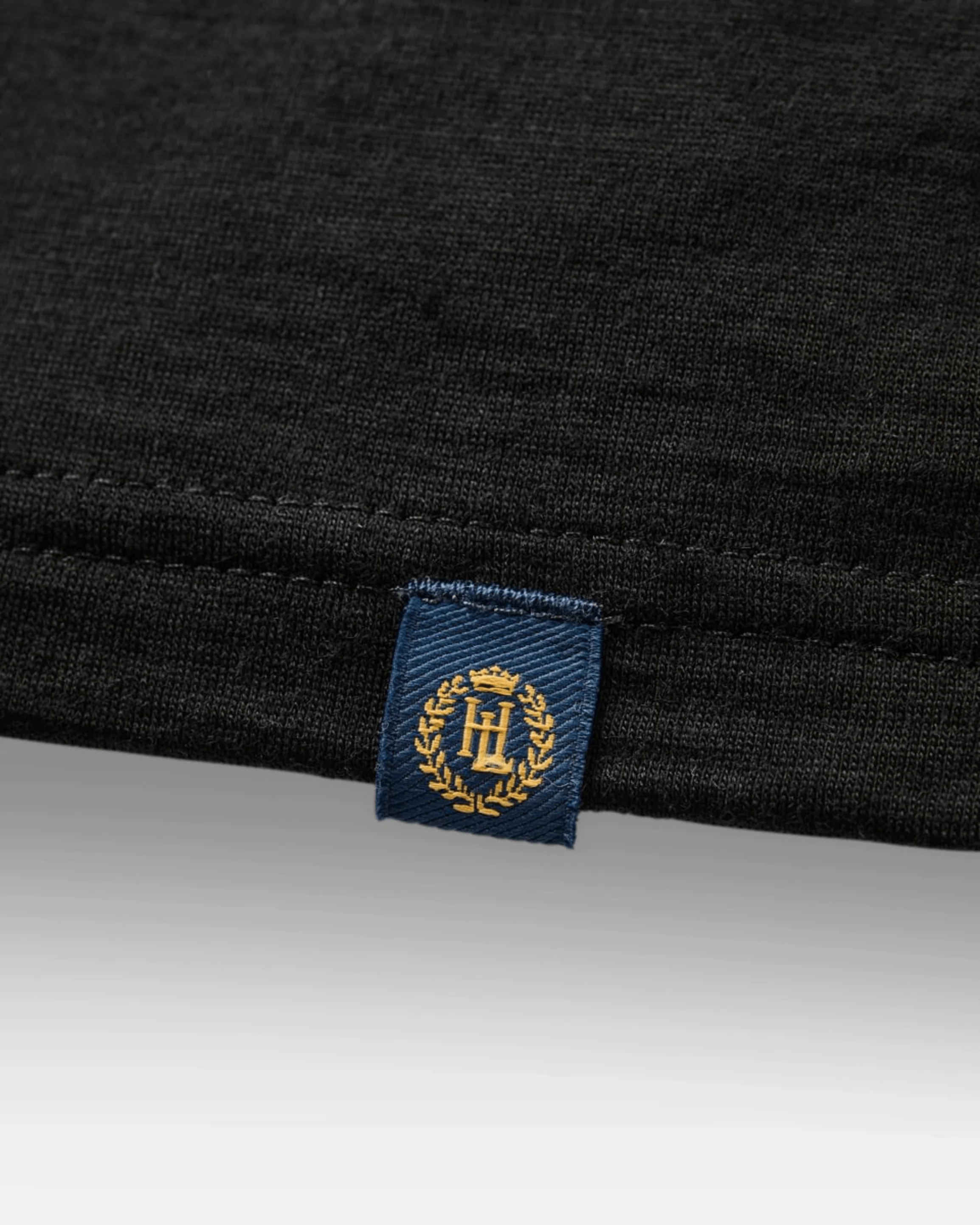 Merino 200 Zip Top - Black - Image 6
