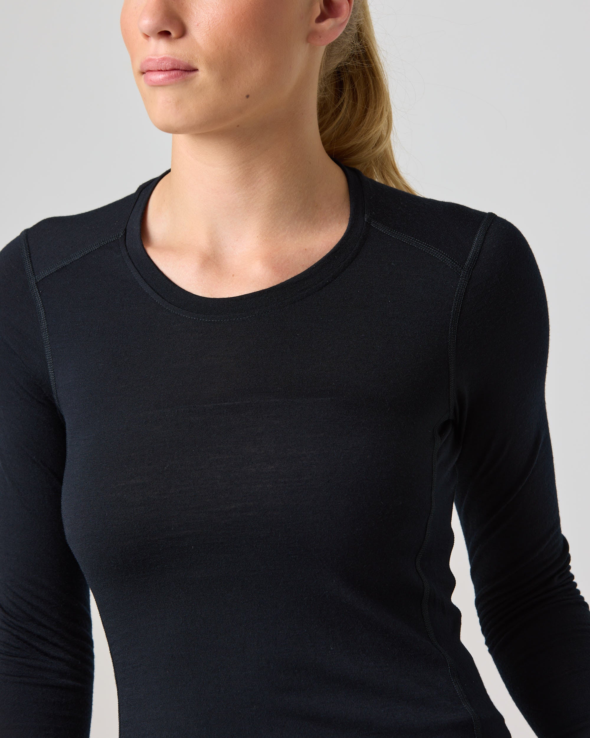 Merino 200 LS Top wmn - Black - Image 4